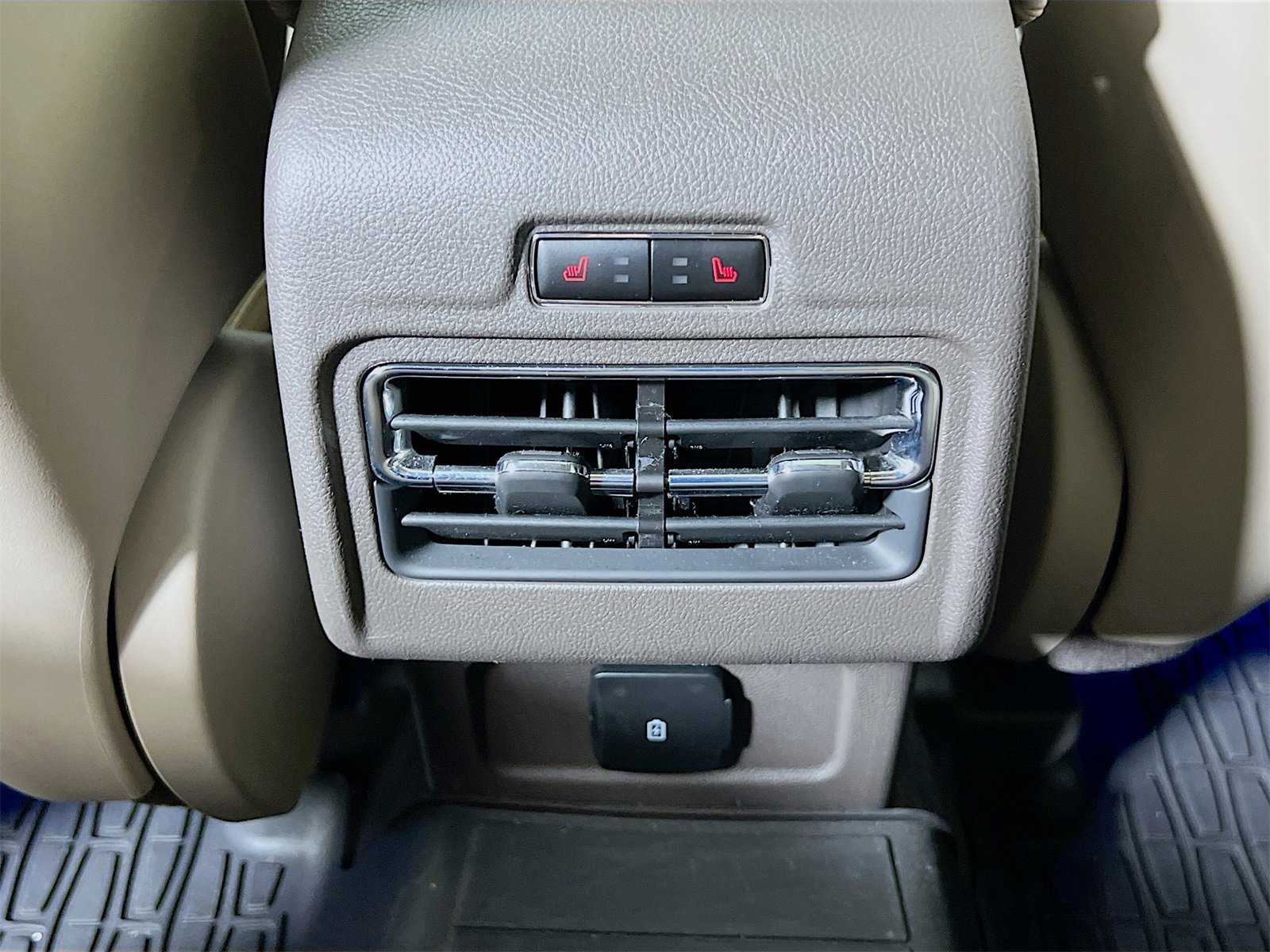 Used 2022 Lincoln Corsair Reserve w/ Elements Package image 27