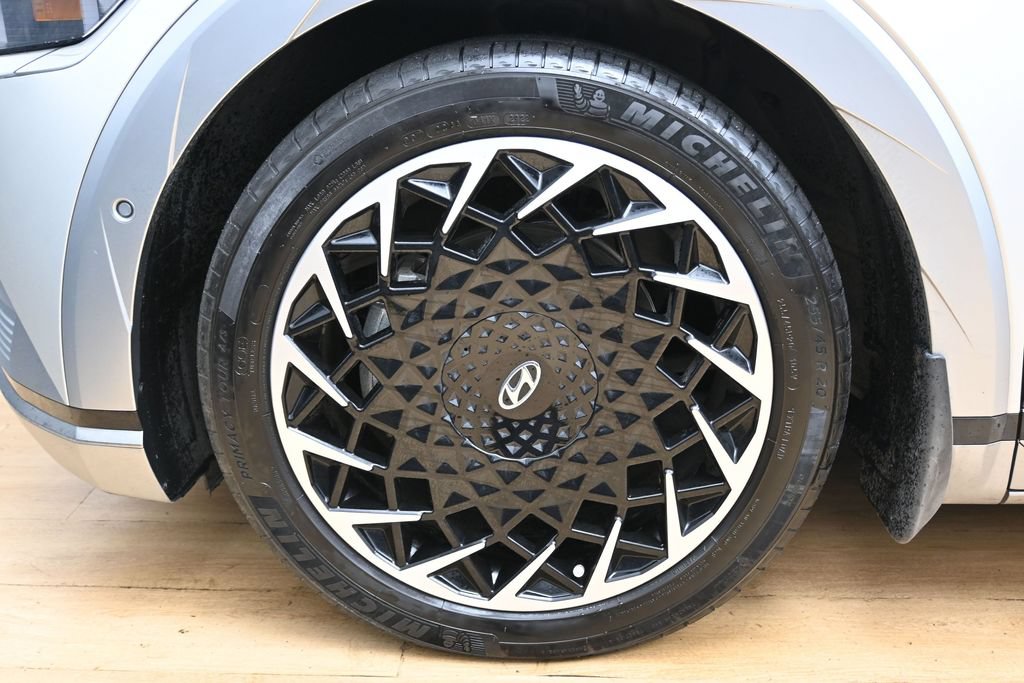 Used 2023 Hyundai Ioniq 5 Limited AWD/4WD image 11