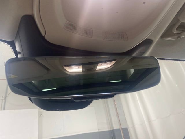 Used 2025 Volvo S90 T8 Ultra w/ Lounge Package image 28