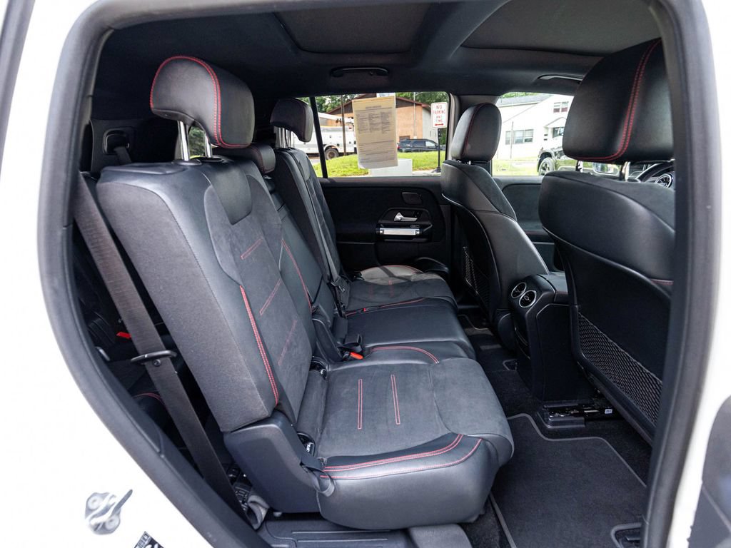 Used 2023 Mercedes-Benz EQB 350 4MATIC SUV image 32