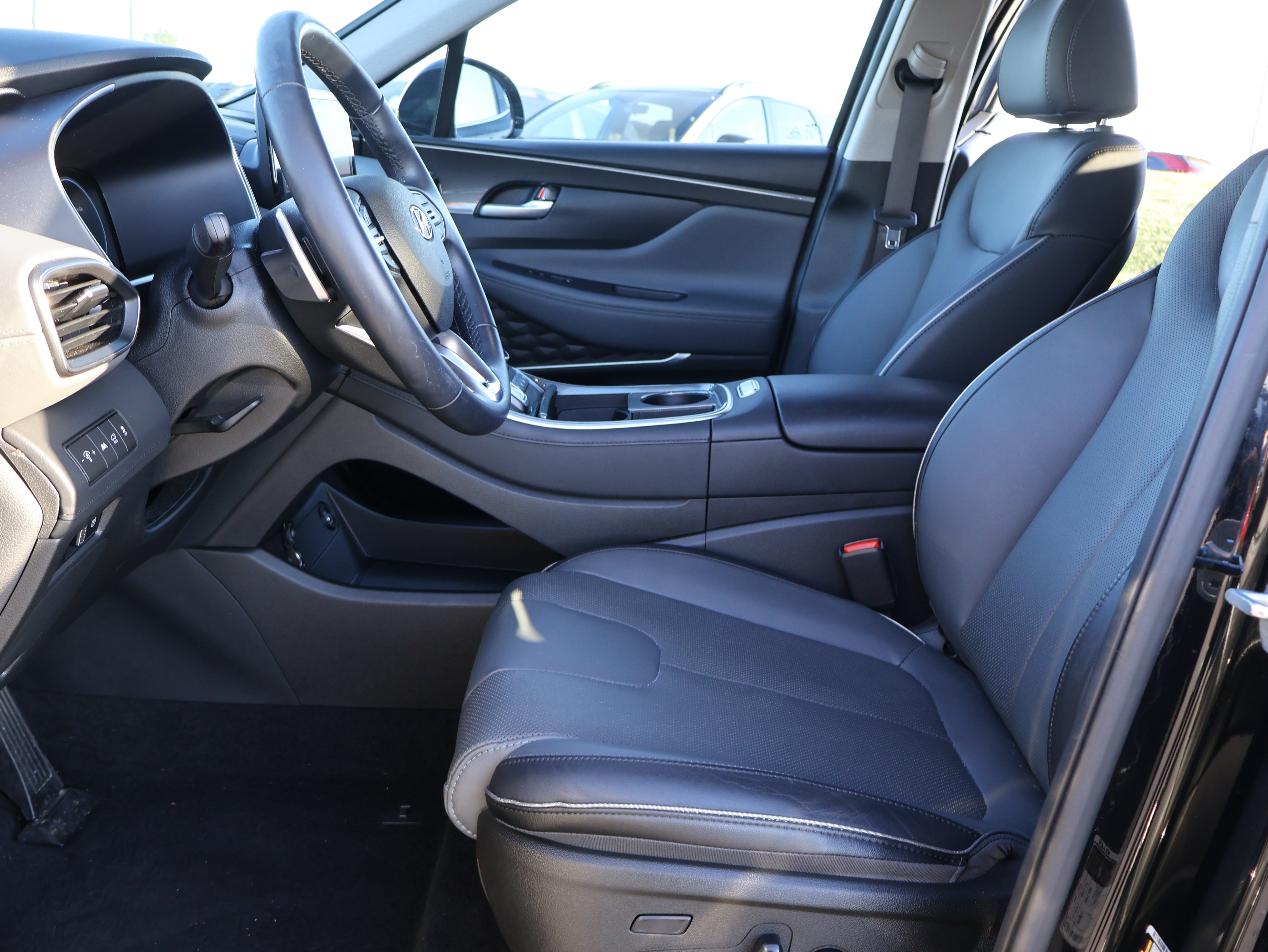 Used 2023 Hyundai Santa Fe Limited w/ Cargo Package AWD/4WD image 21