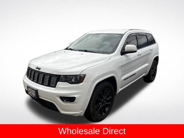 Used 2017 Jeep Grand Cherokee Altitude AWD/4WD image 2