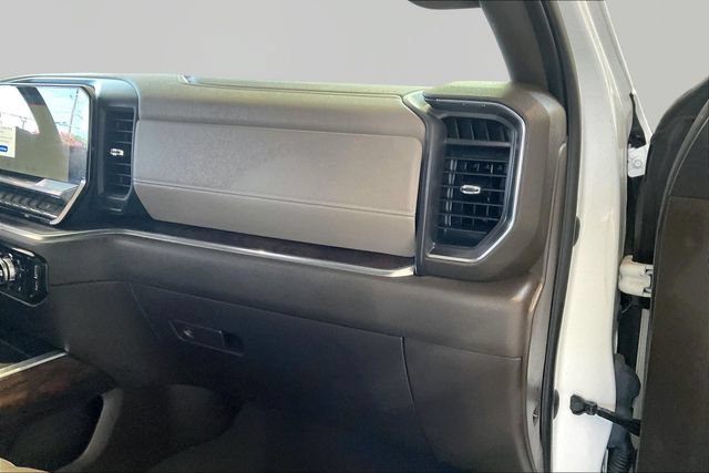 Used 2023 GMC Sierra 1500 SLT AWD/4WD image 18