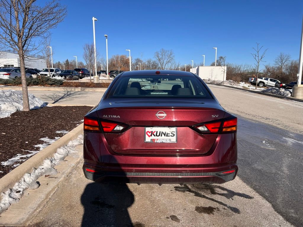 Used 2024 Nissan Altima 2.5 SV image 4