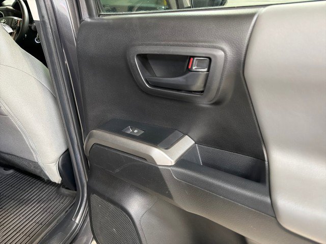 Used 2022 Toyota Tacoma SR5 w/ Technology Package image 68