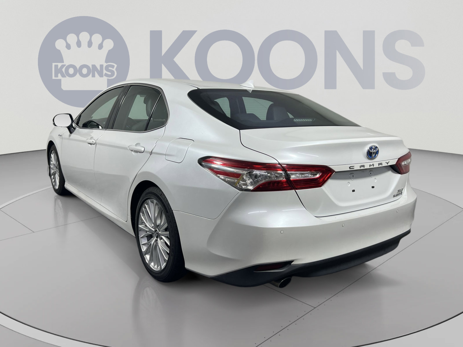 Used 2018 Toyota Camry XLE w/ Audio Package FWD image 4