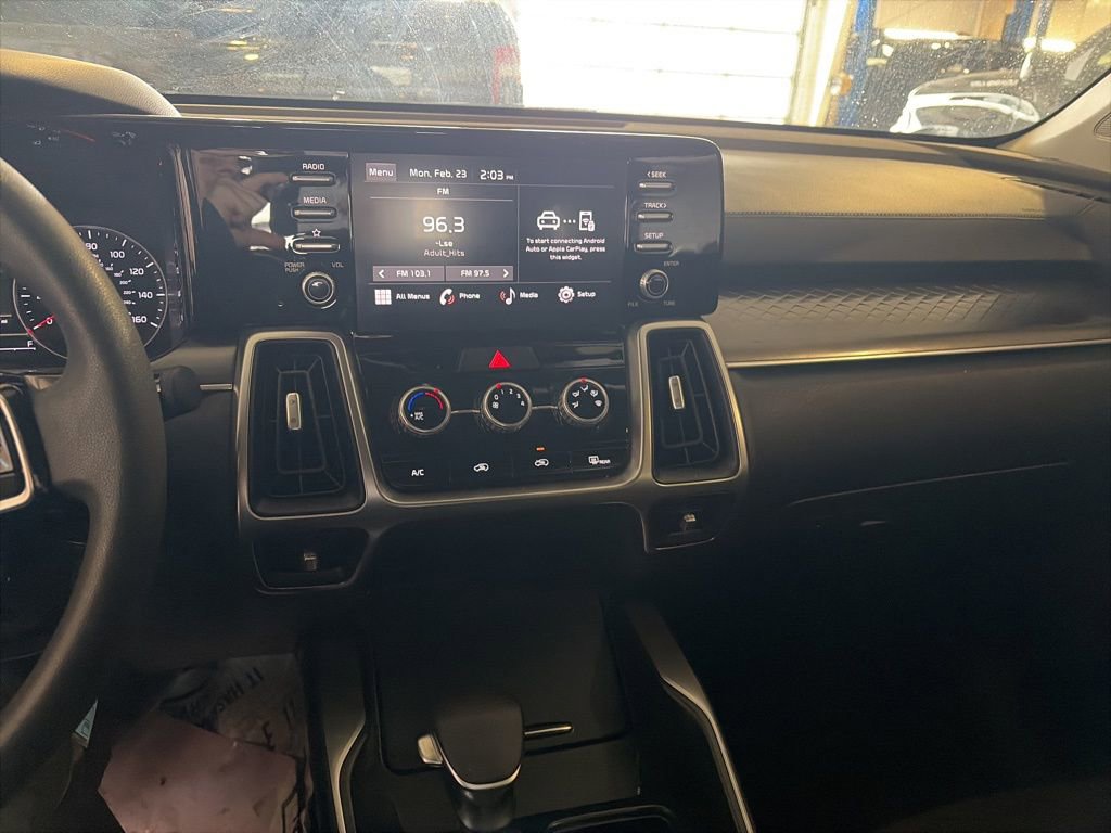 Used 2022 Kia Sorento LX image 8