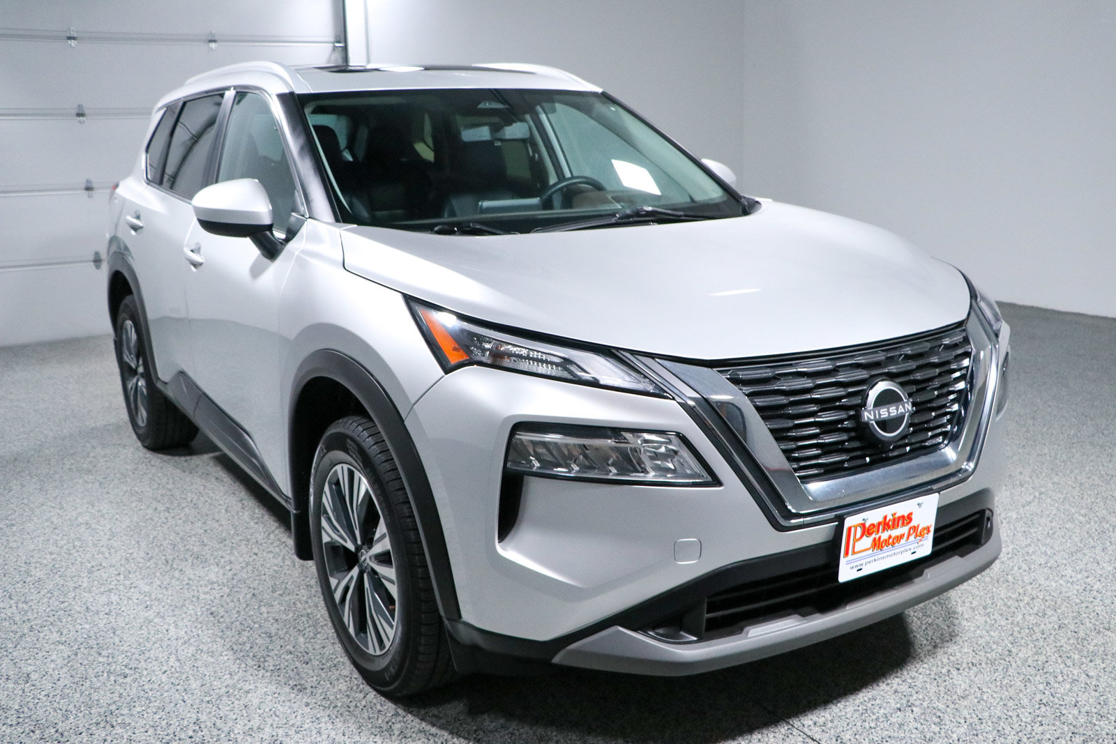 Used 2023 Nissan Rogue SV w/ SV Premium B Package AWD/4WD image 5