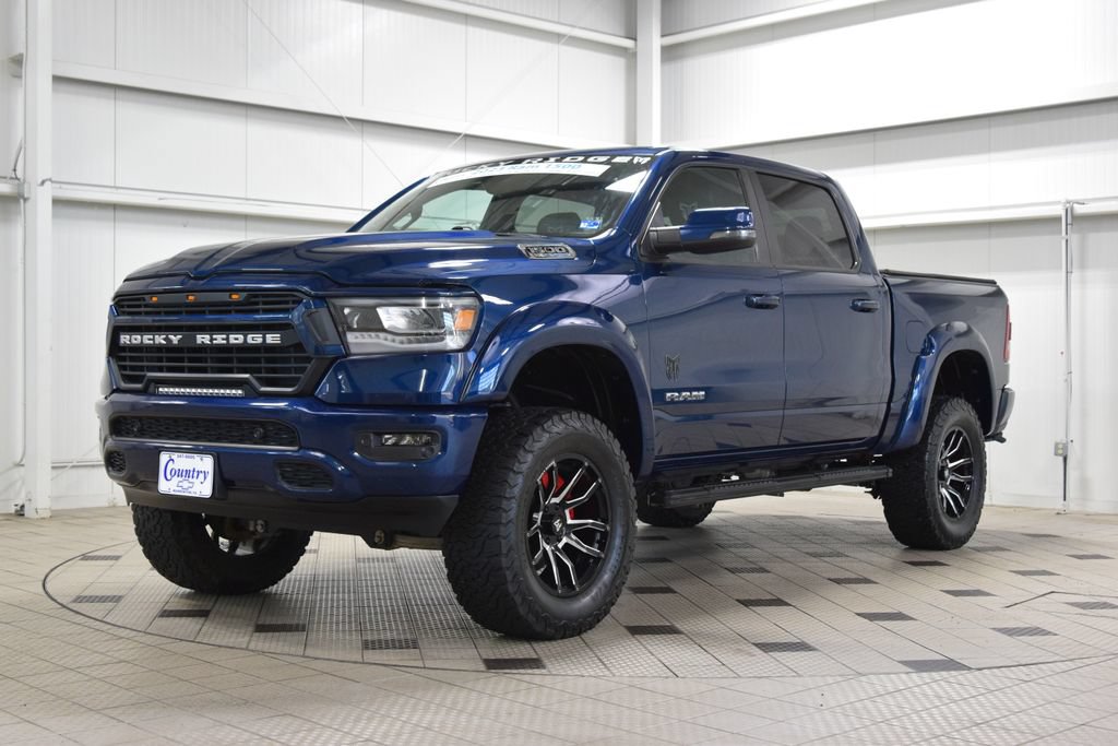 Used 2023 RAM 1500 Big Horn AWD/4WD image 3