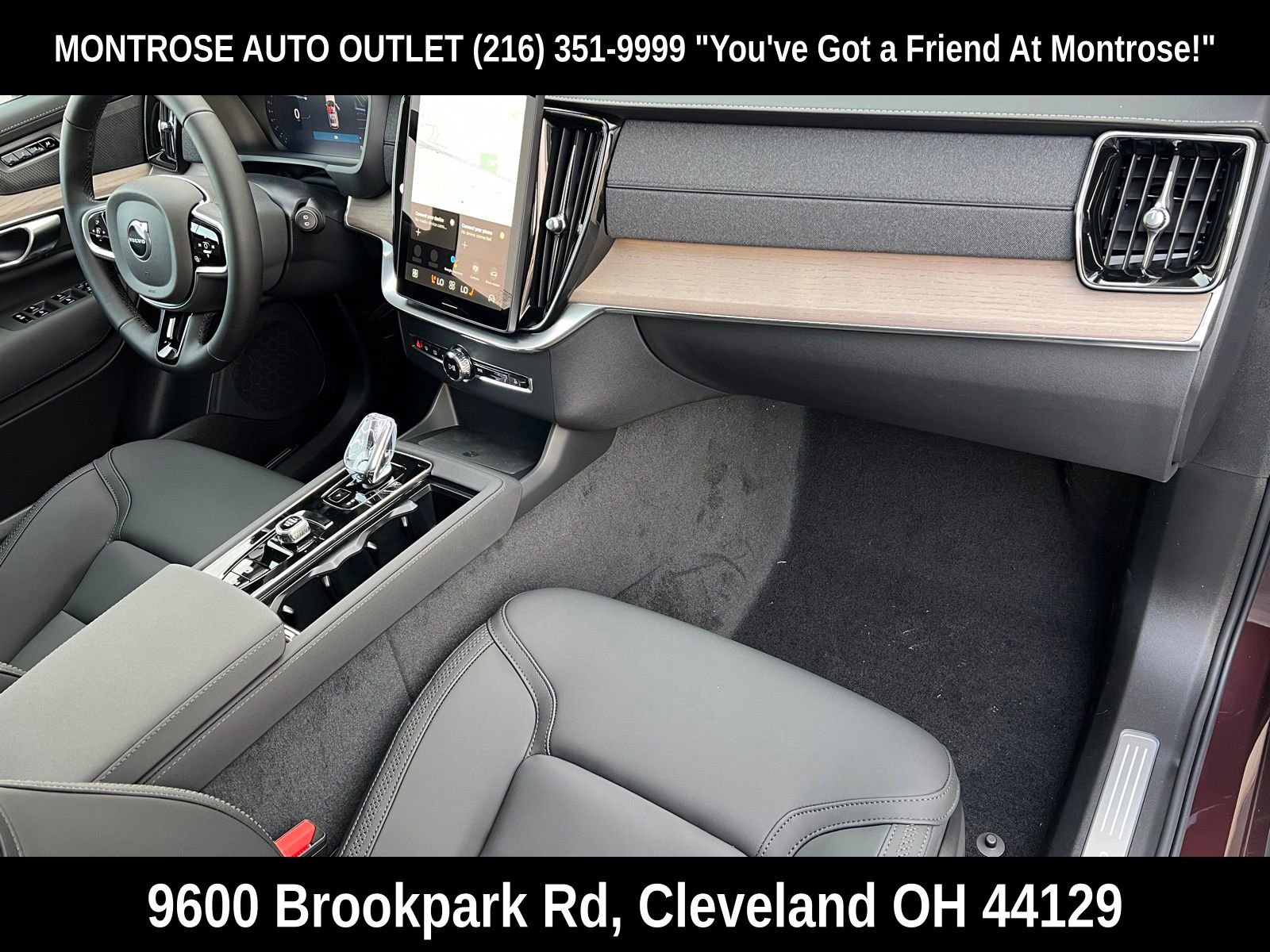 New 2026 Volvo XC90 B6 Plus w/ Protection Package Premier image 21