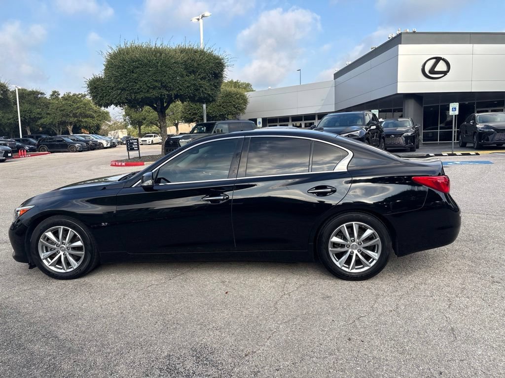 Used 2015 INFINITI Q50 Premium w/ Navigation Package RWD image 2