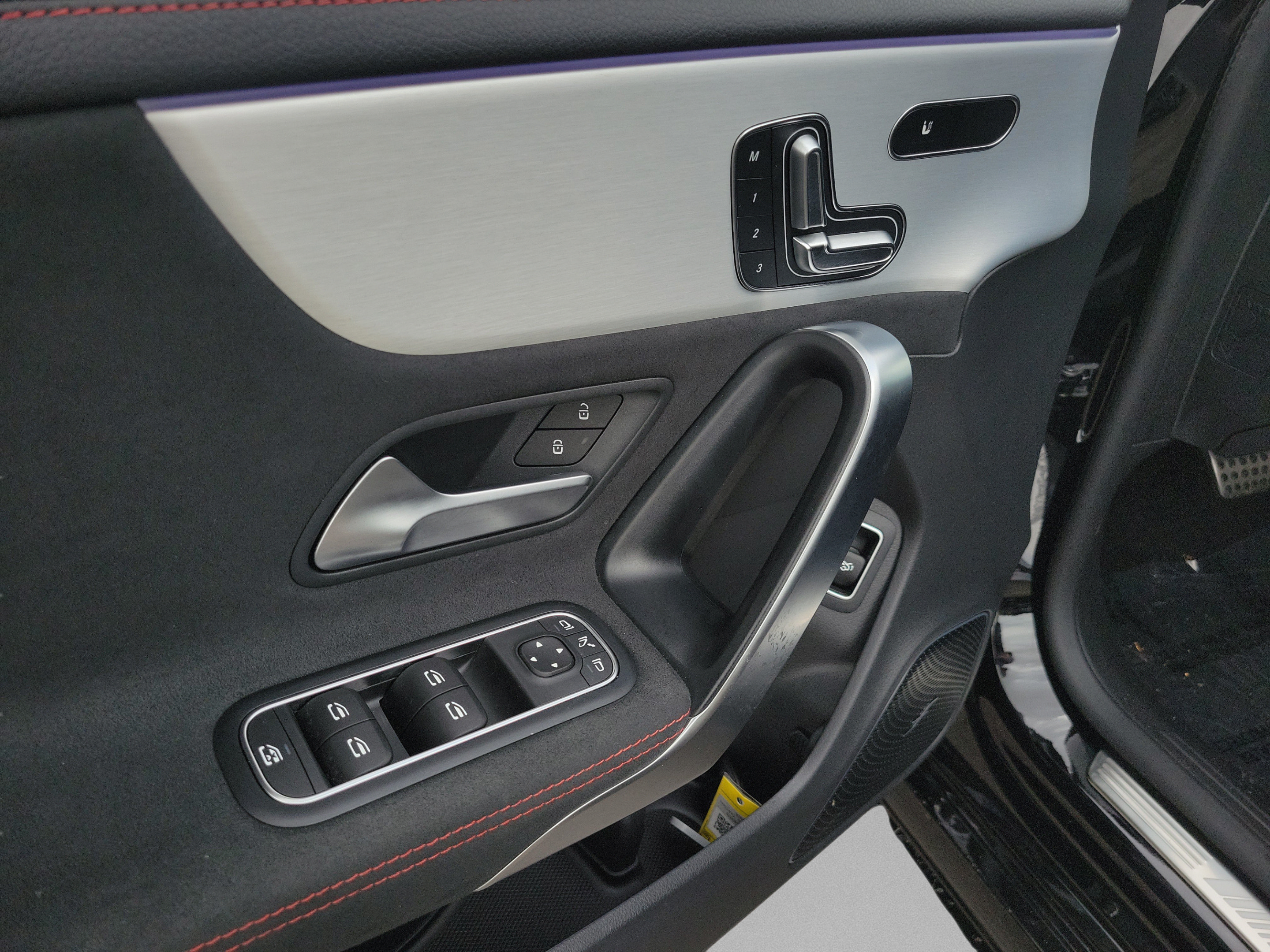 Certified 2025 Mercedes-Benz CLA 35 AMG 4MATIC image 17