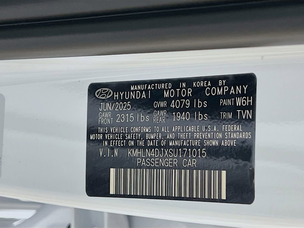 New 2025 Hyundai Elantra Limited image 27