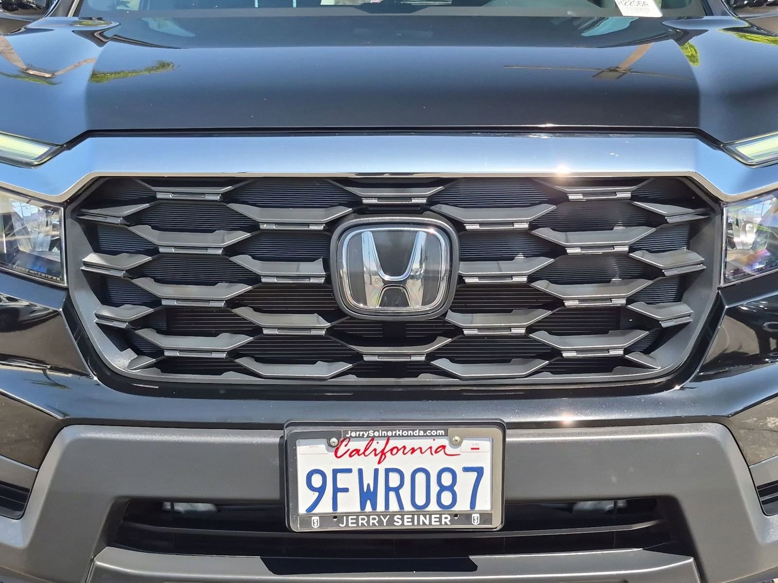 Used 2023 Honda Passport EX-L image 9