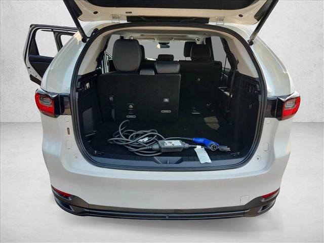 Used 2024 MAZDA CX-90 Plug-In Hybrid w/ Preferred AWD/4WD image 24