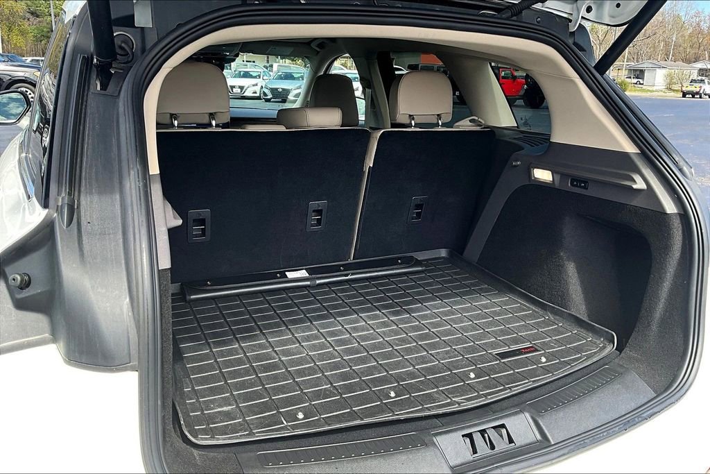 Used 2024 Lincoln Corsair Grand Touring w/ Equipment Group 301A image 8