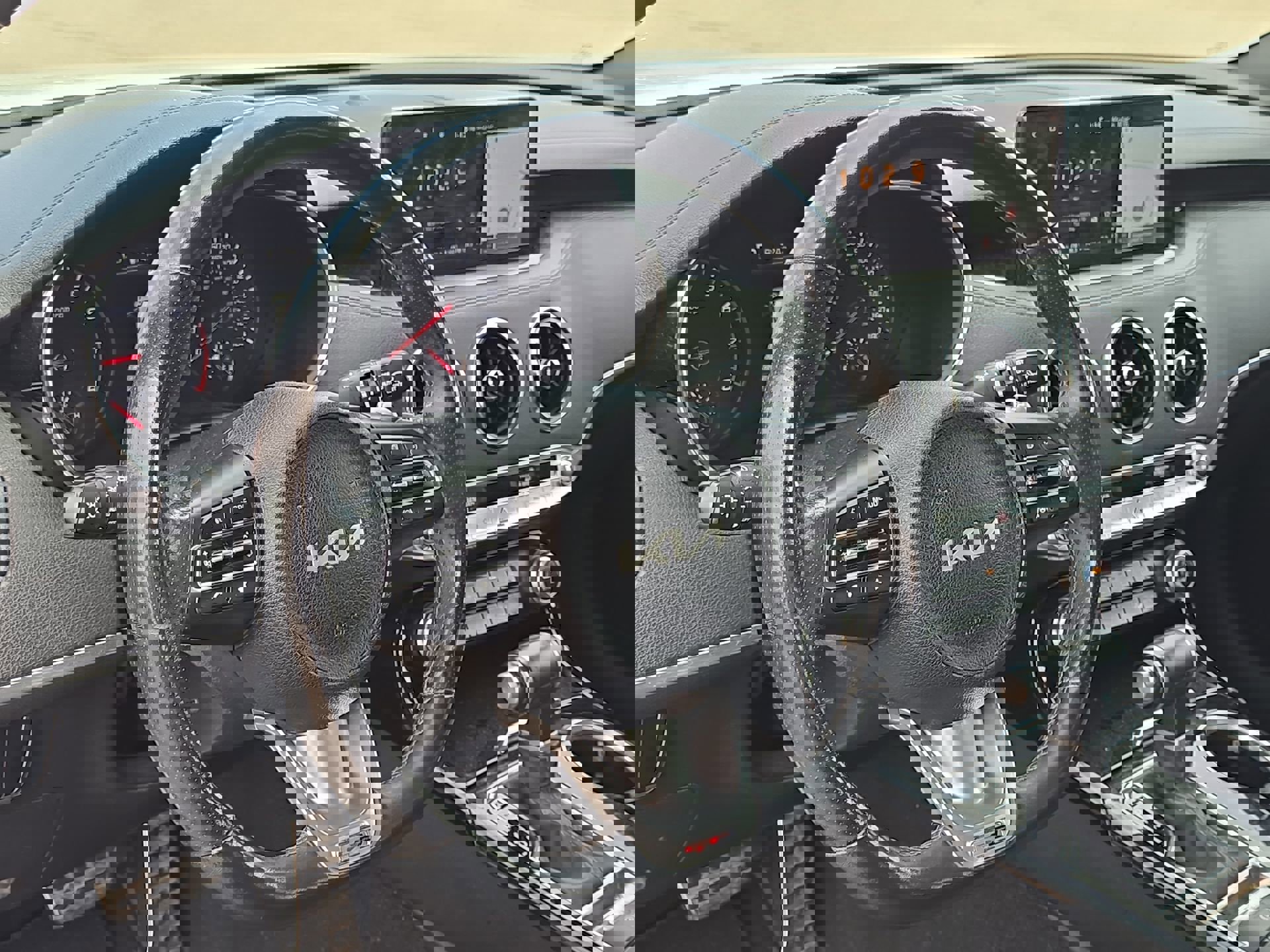 Used 2022 Kia Stinger GT-Line w/ Sun & Sound Package image 14