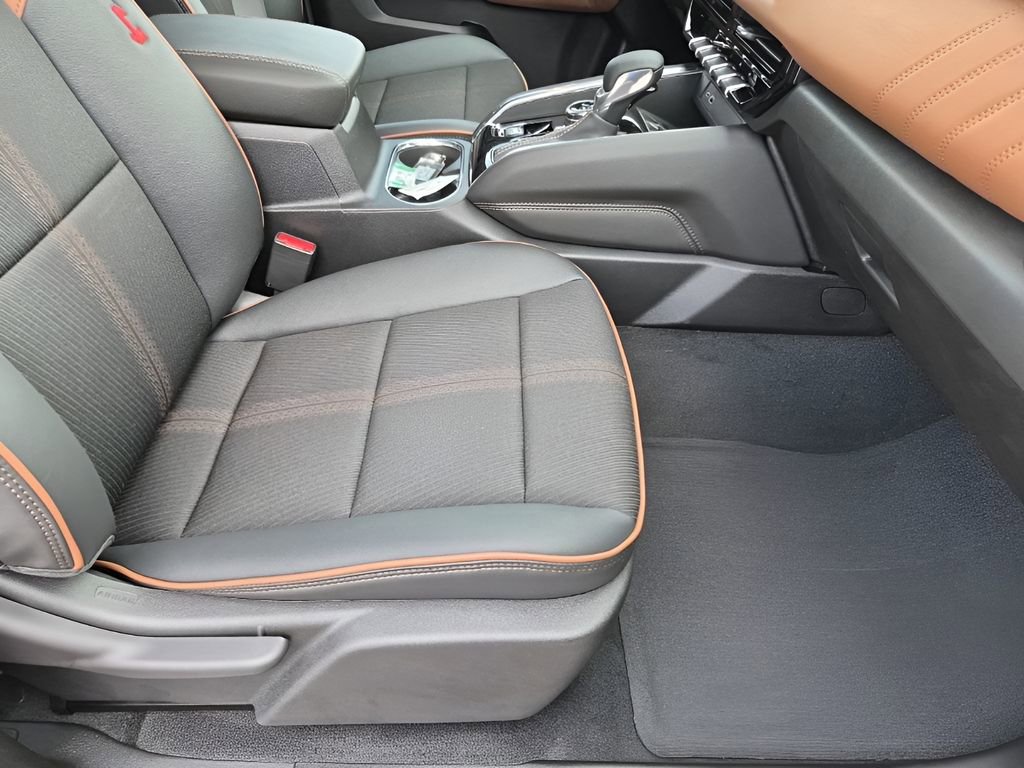 New 2026 GMC Canyon AT4 image 16