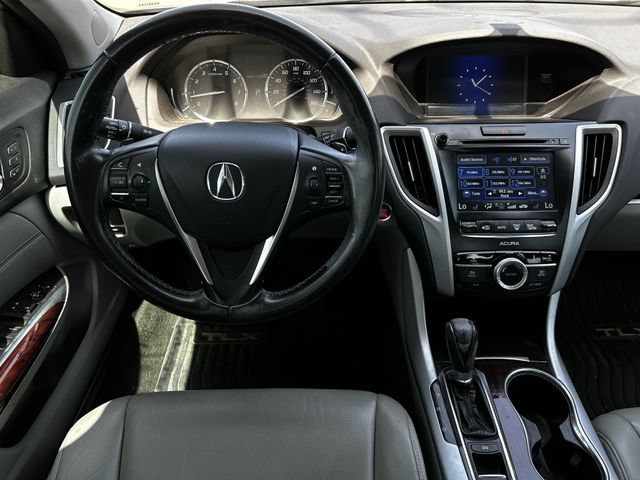 Used 2017 Acura TLX FWD image 12