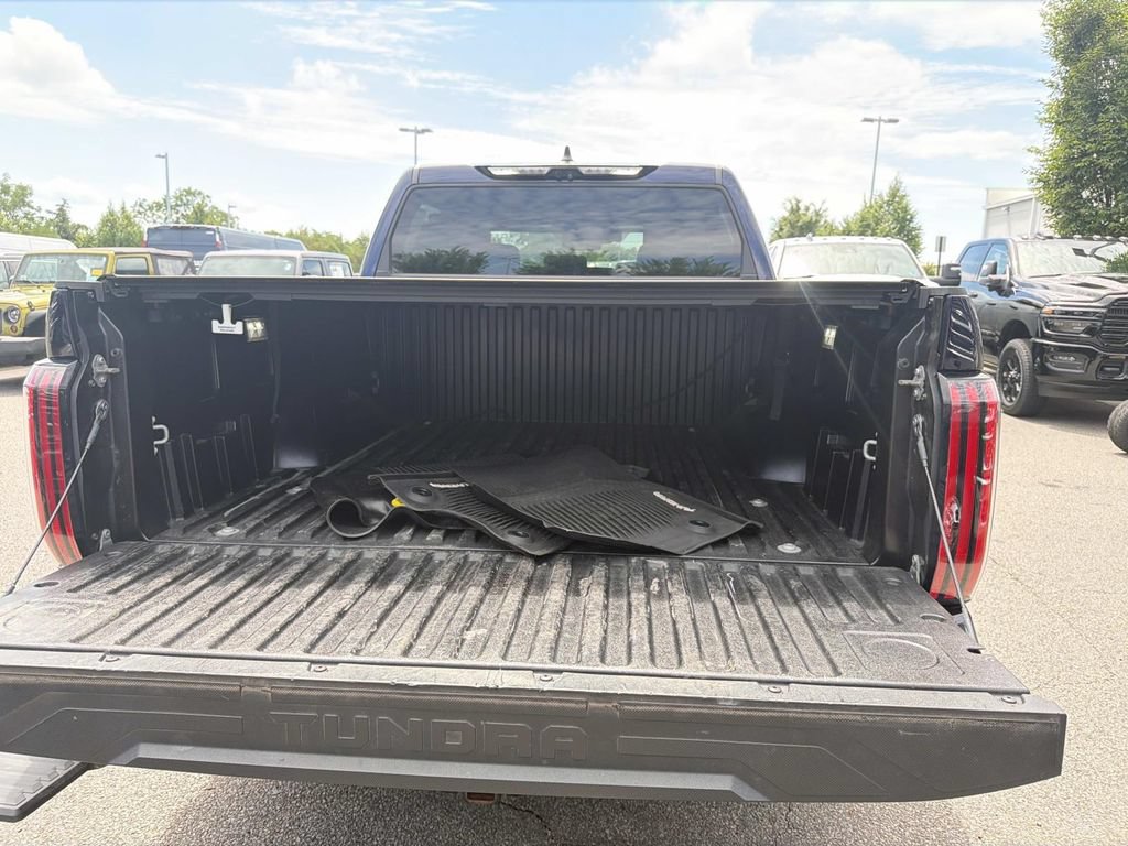 Used 2024 Toyota Tundra Platinum AWD/4WD image 28