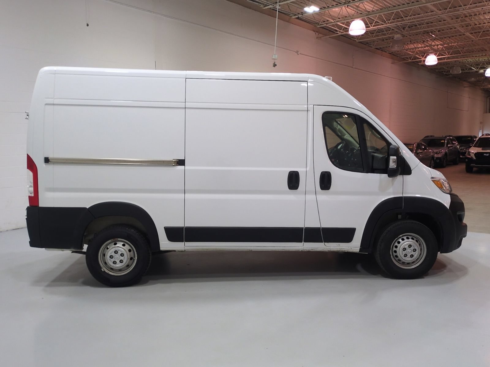 Used 2025 RAM ProMaster 2500 w/ Convenience Group FWD video 2