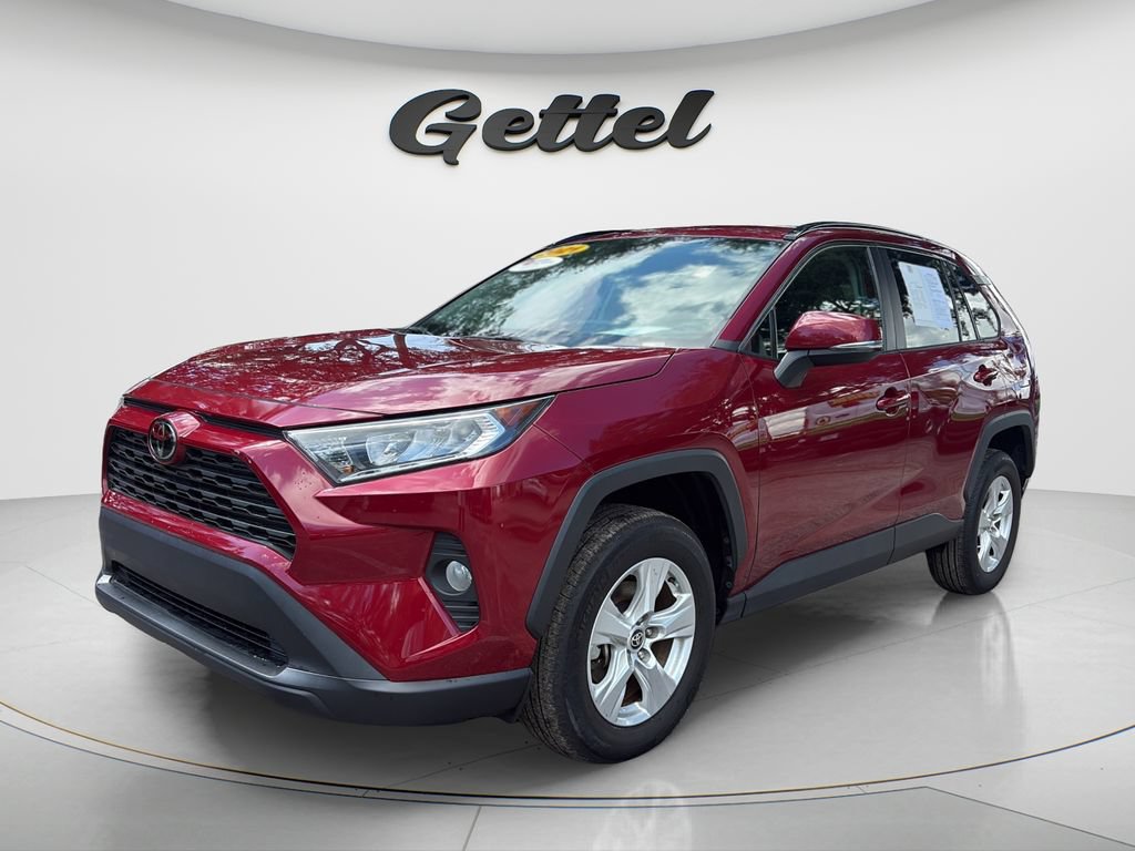 Used 2021 Toyota RAV4 XLE FWD image 1