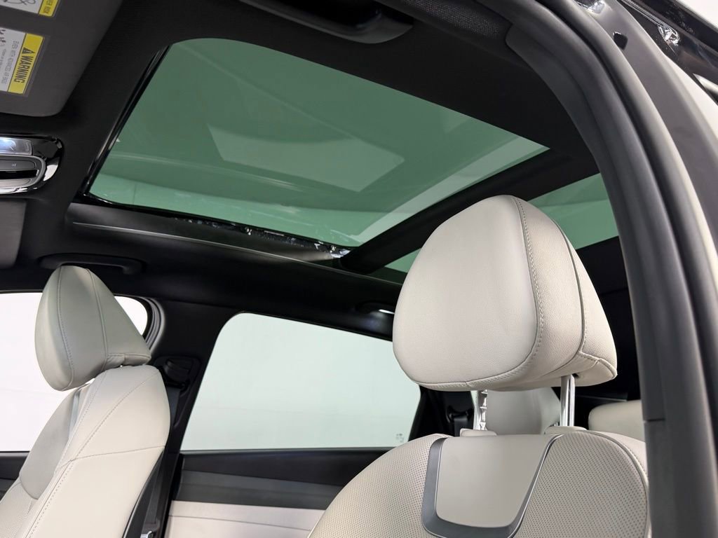 Used 2025 Hyundai Tucson Limited image 24