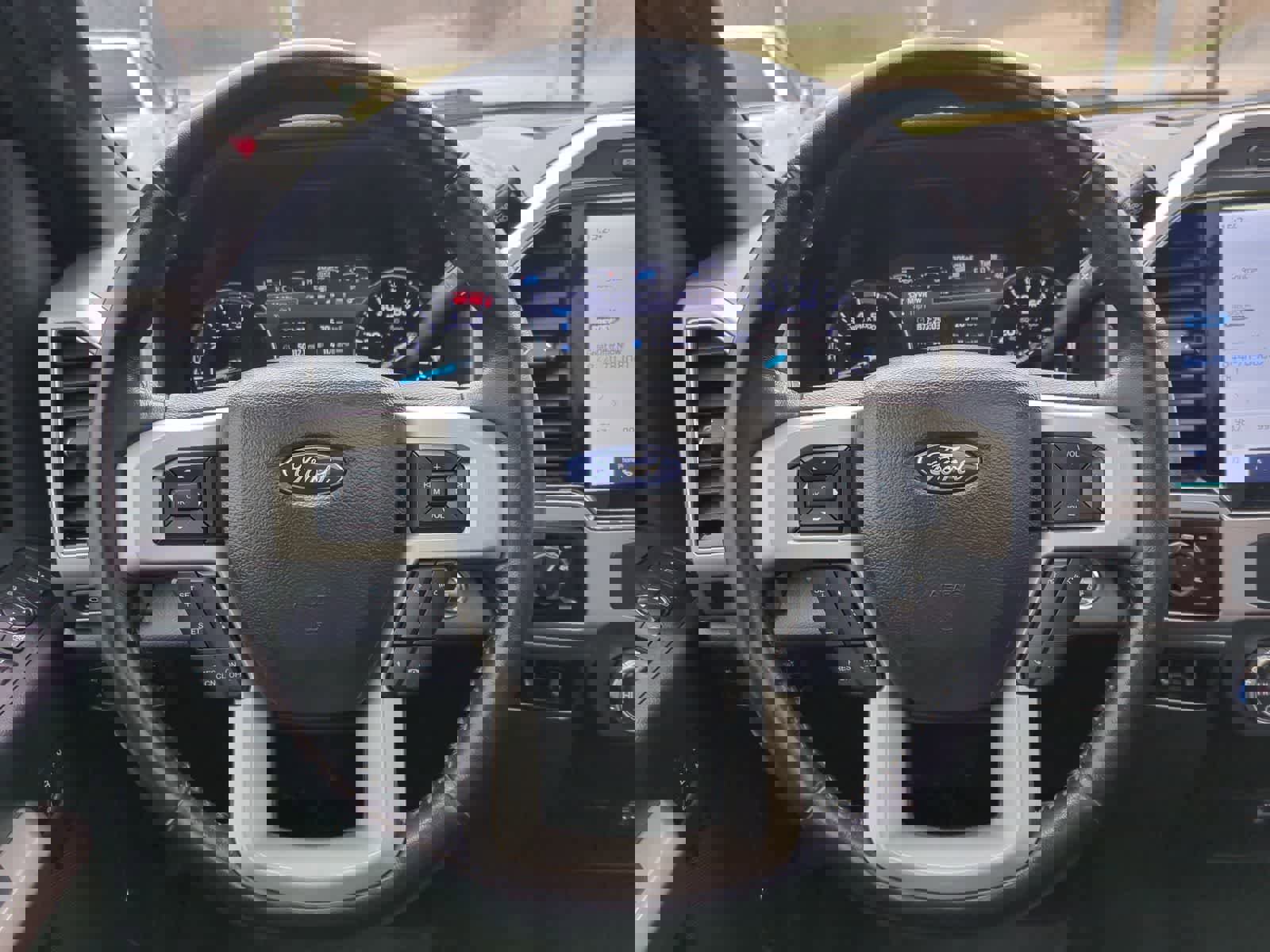 Used 2022 Ford F350 Lariat w/ Lariat Ultimate Package image 24