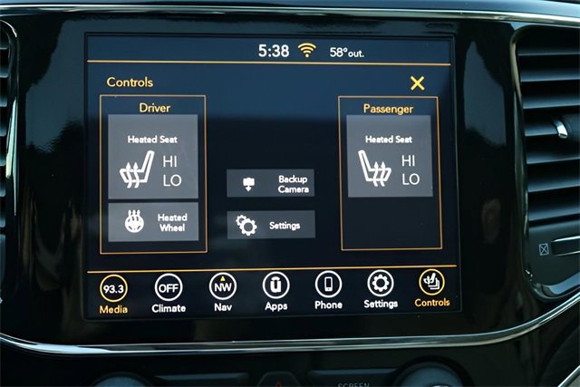 Used 2022 Jeep Grand Cherokee Limited image 23