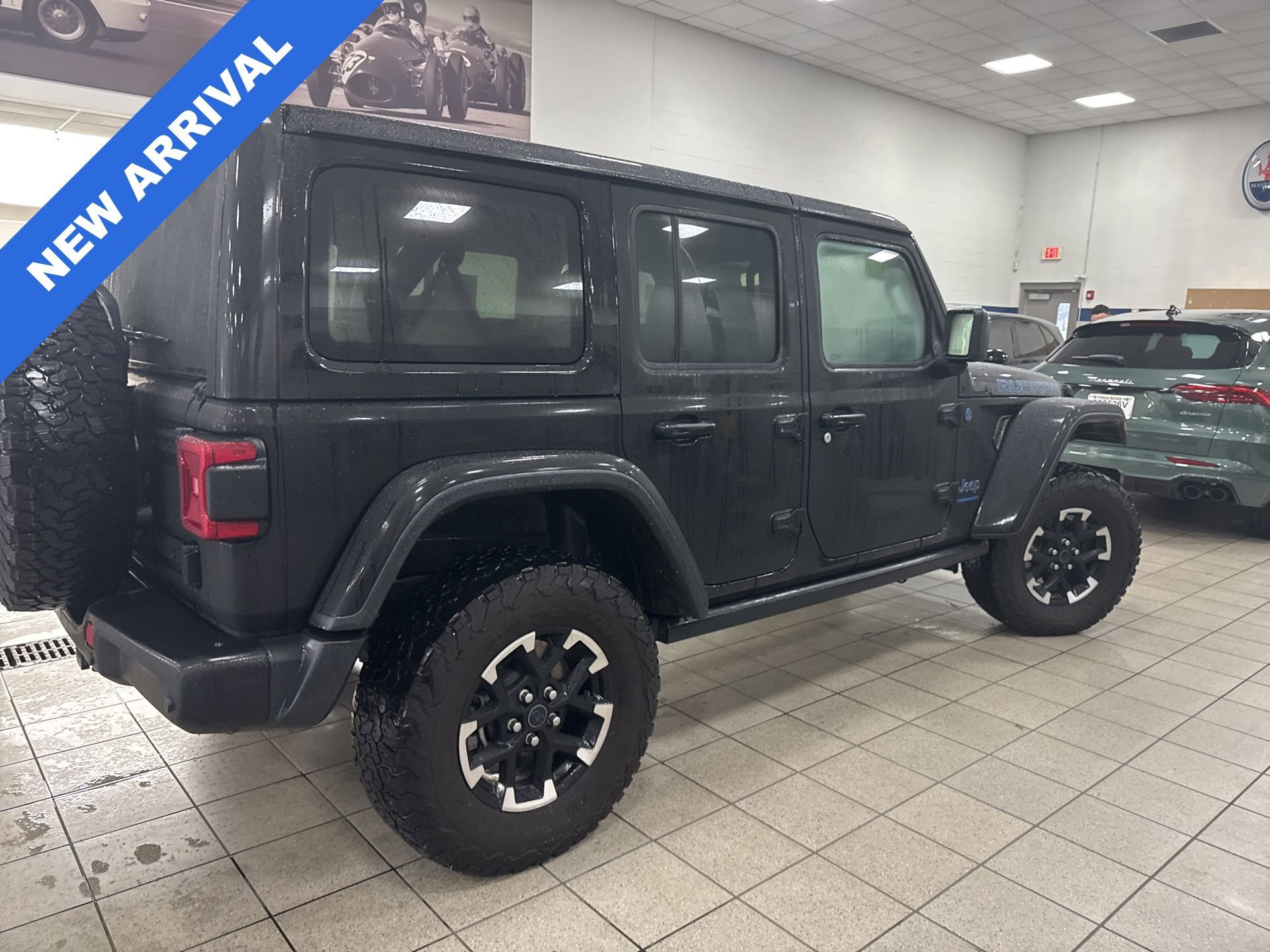 Used 2024 Jeep Wrangler Unlimited Rubicon 4xe image 2