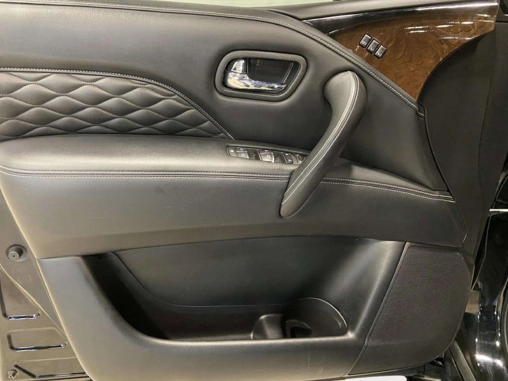 Used 2018 INFINITI QX80 4WD w/ Deluxe Technology Package image 19