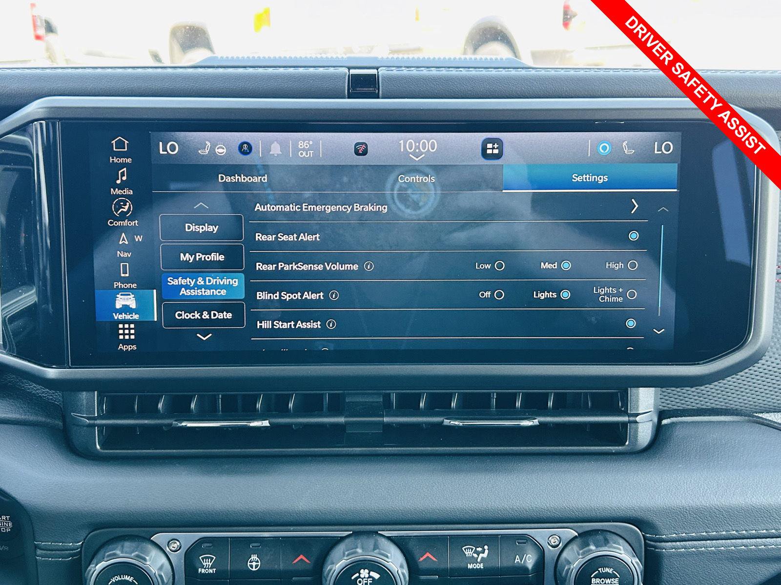 Used 2024 Jeep Gladiator Rubicon AWD/4WD image 8