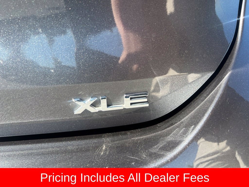 Used 2020 Toyota Highlander XLE FWD image 4