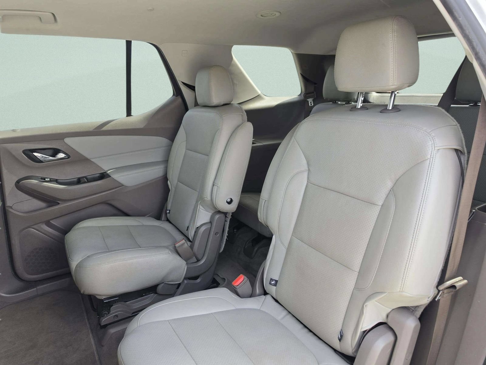 Used 2019 Chevrolet Traverse LT FWD image 21