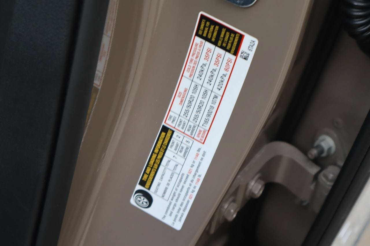 Used 2025 Nissan Pathfinder Platinum FWD image 34