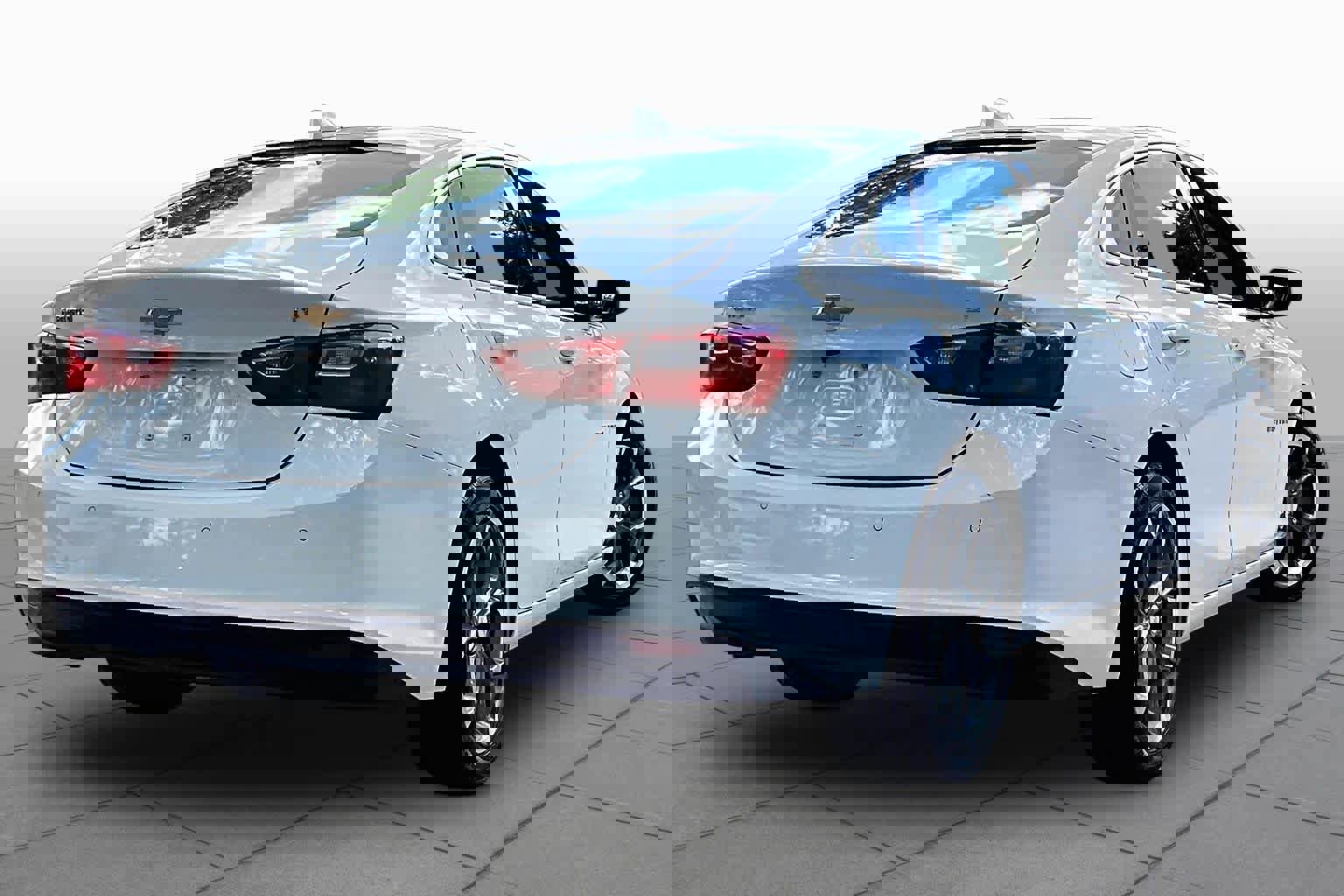 Used 2024 Chevrolet Malibu LT FWD image 13