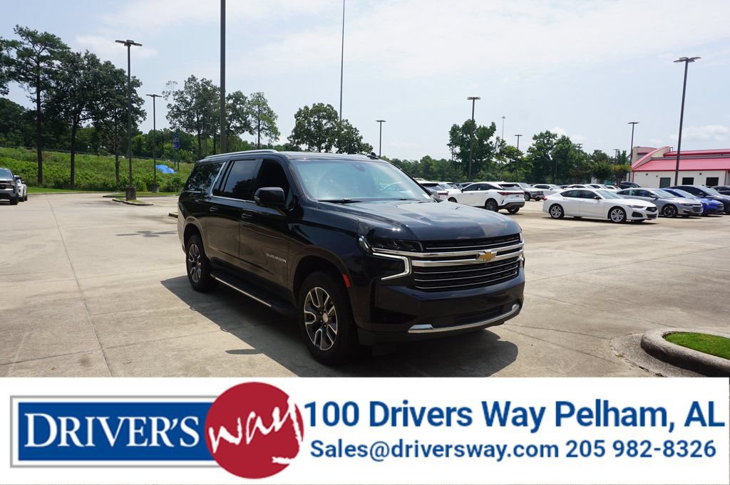 Used 2022 Chevrolet Suburban LT w/ Luxury Package