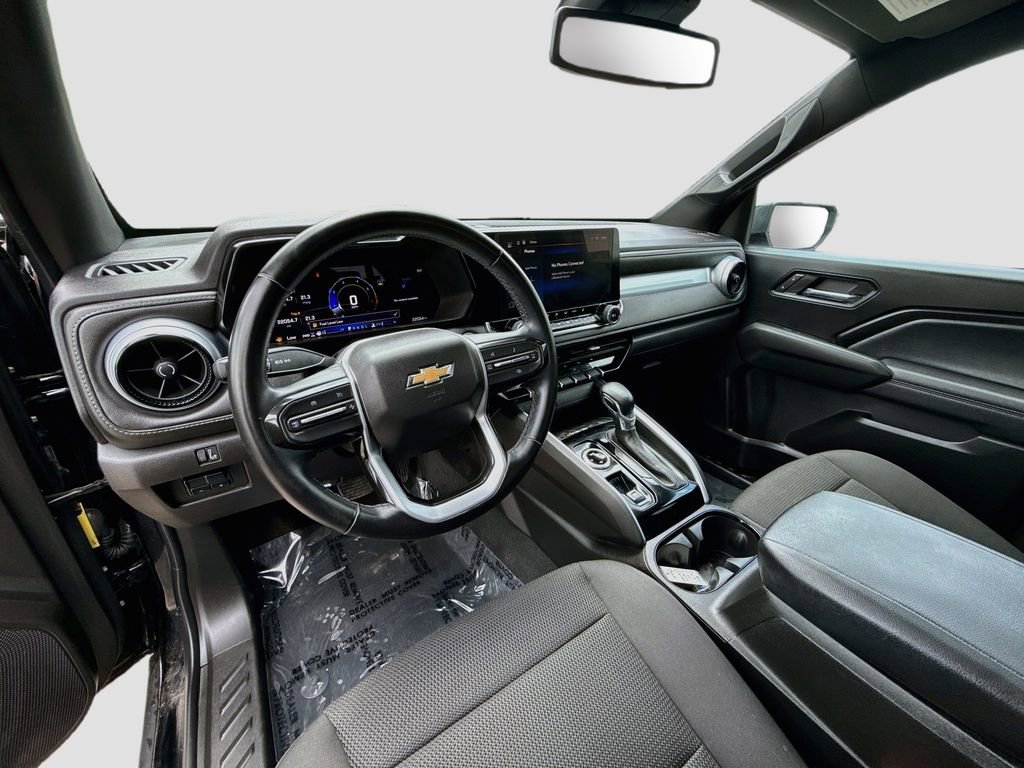 Used 2024 Chevrolet Colorado LT w/ LT Convenience Package II AWD/4WD image 9