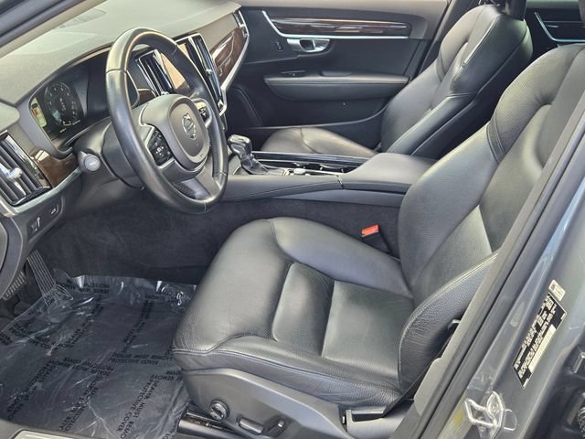 Used 2017 Volvo S90 T5 Momentum w/ Convenience Package FWD image 10