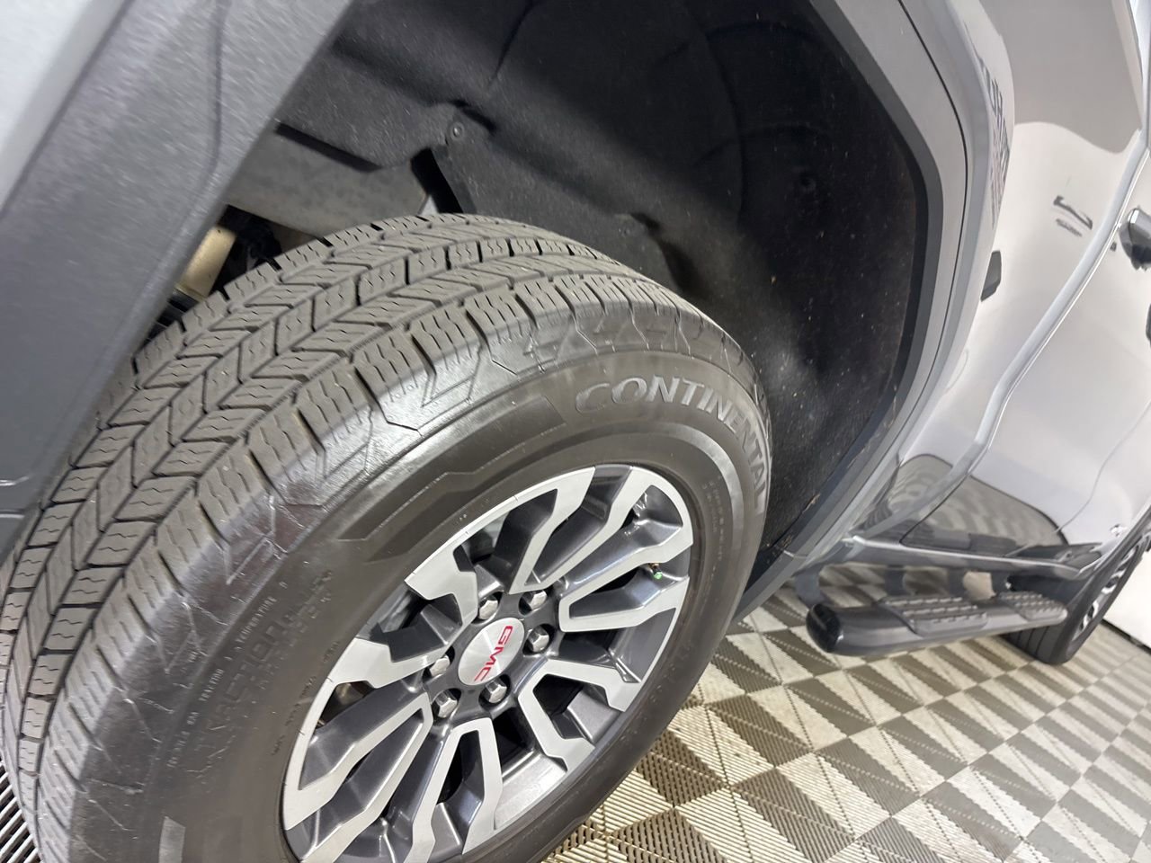 Used 2021 GMC Sierra 1500 AT4 w/ AT4 Preferred Package AWD/4WD image 34