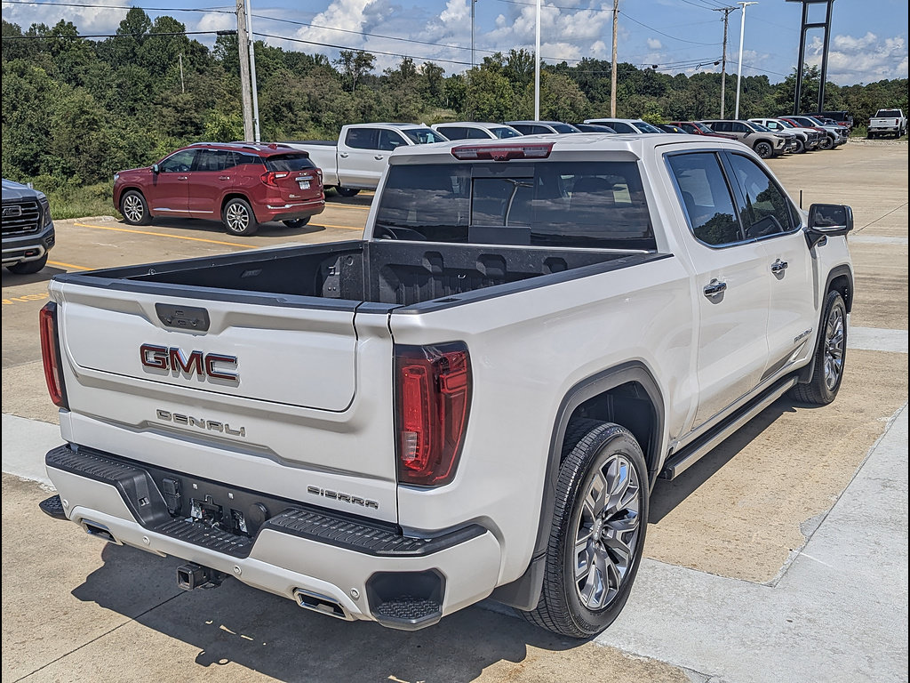 Used 2024 GMC Sierra 1500 Denali AWD/4WD image 8