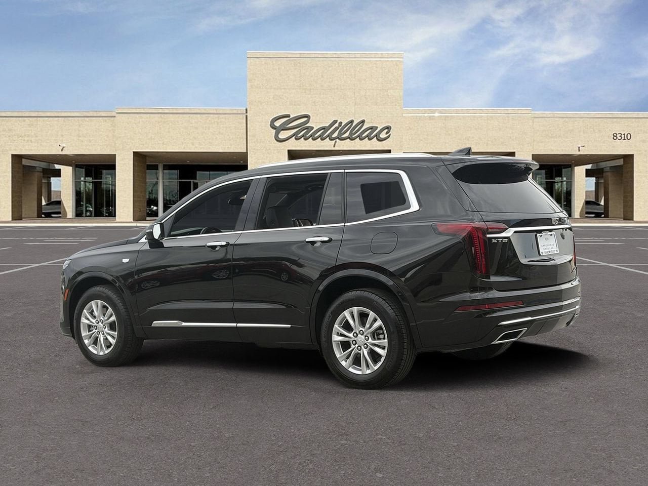 Certified 2025 Cadillac XT6 Luxury FWD image 7