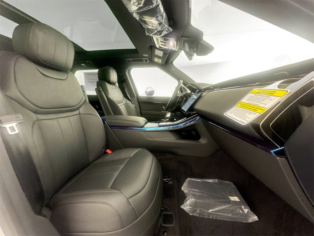 New 2026 Land Rover Range Rover Sport Dynamic SE image 28