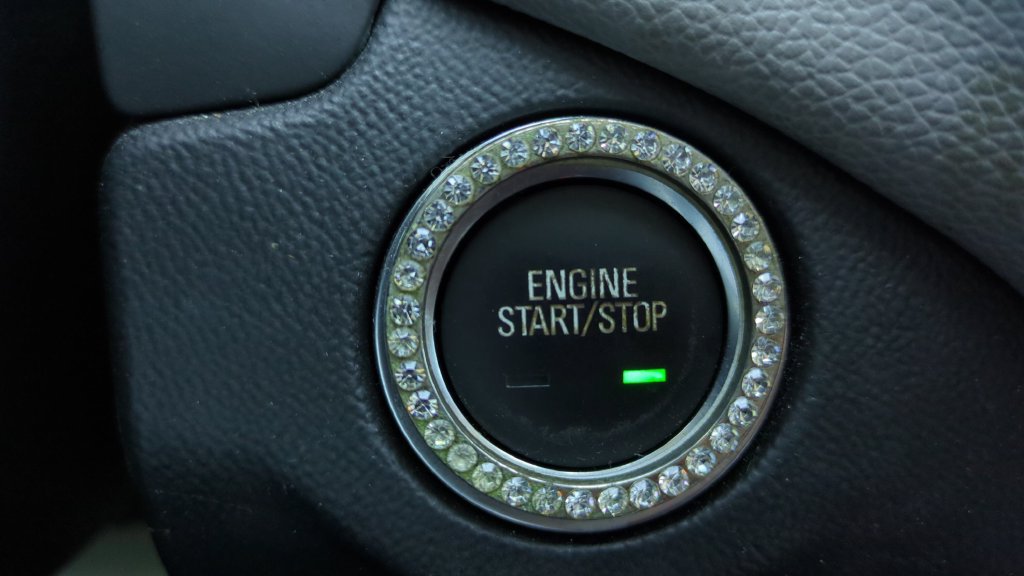 Used 2020 Chevrolet Equinox LS w/ LS Convenience Package FWD image 22