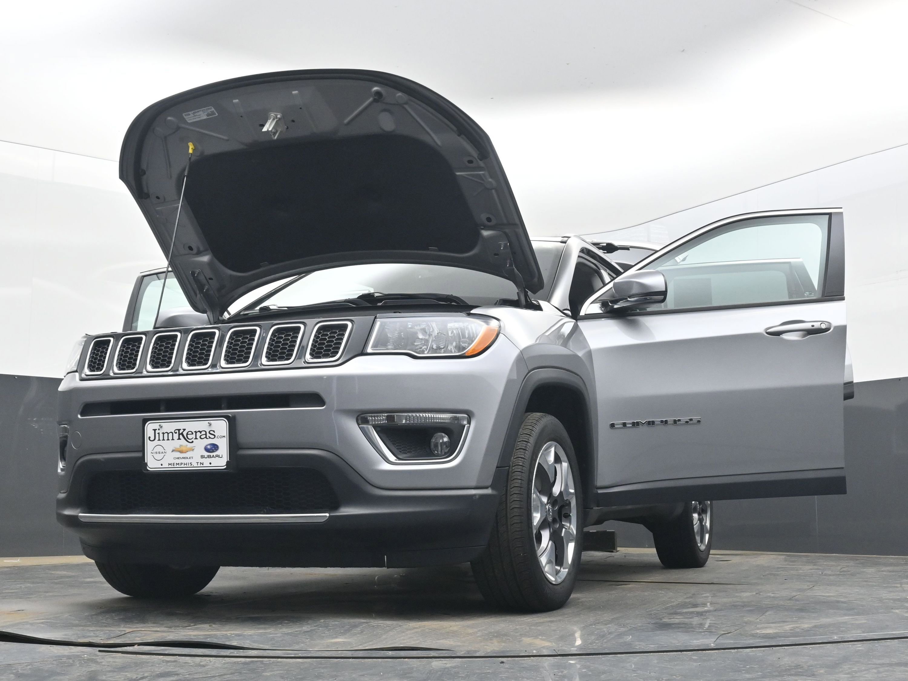 Used 2019 Jeep Compass Limited image 39