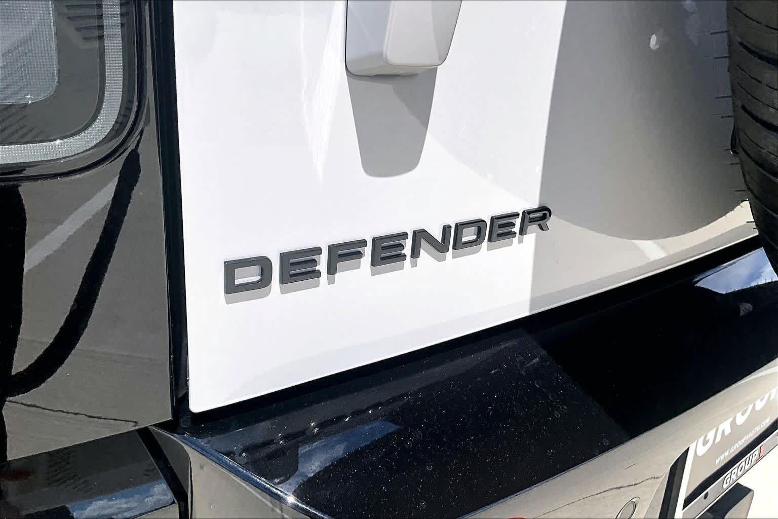 Used 2026 Land Rover Defender 110 X AWD/4WD image 9