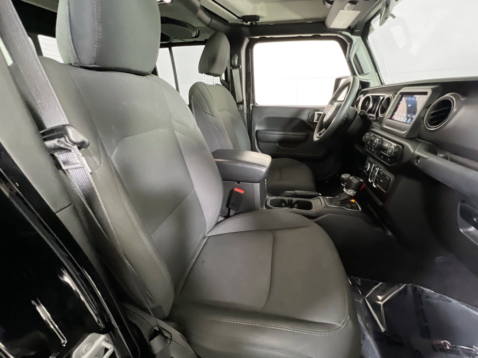 Used 2023 Jeep Gladiator Sport AWD/4WD image 25