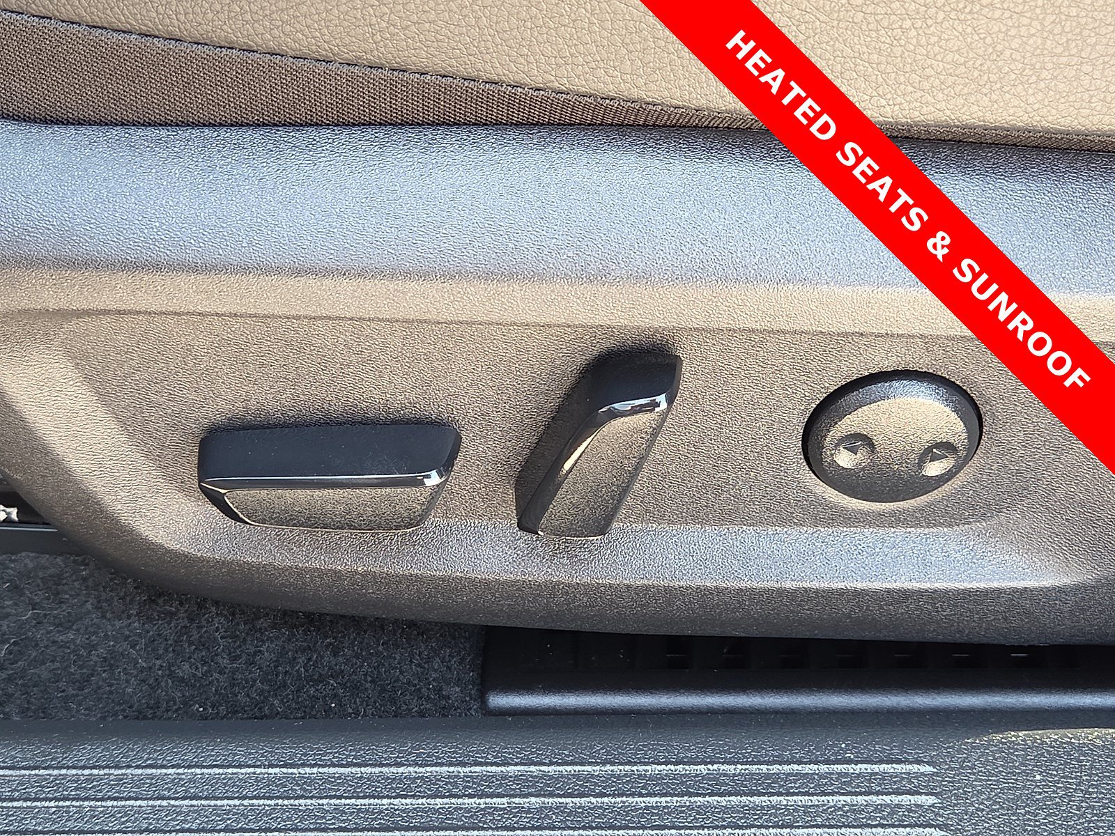 Used 2025 Nissan Rogue SL w/ Tech Package FWD image 15