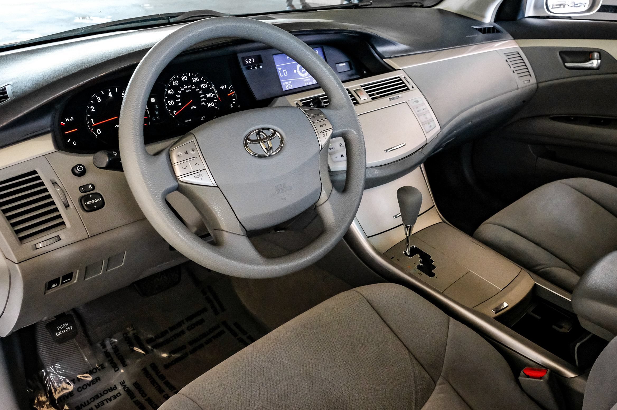 Used 2007 Toyota Avalon XL FWD image 2