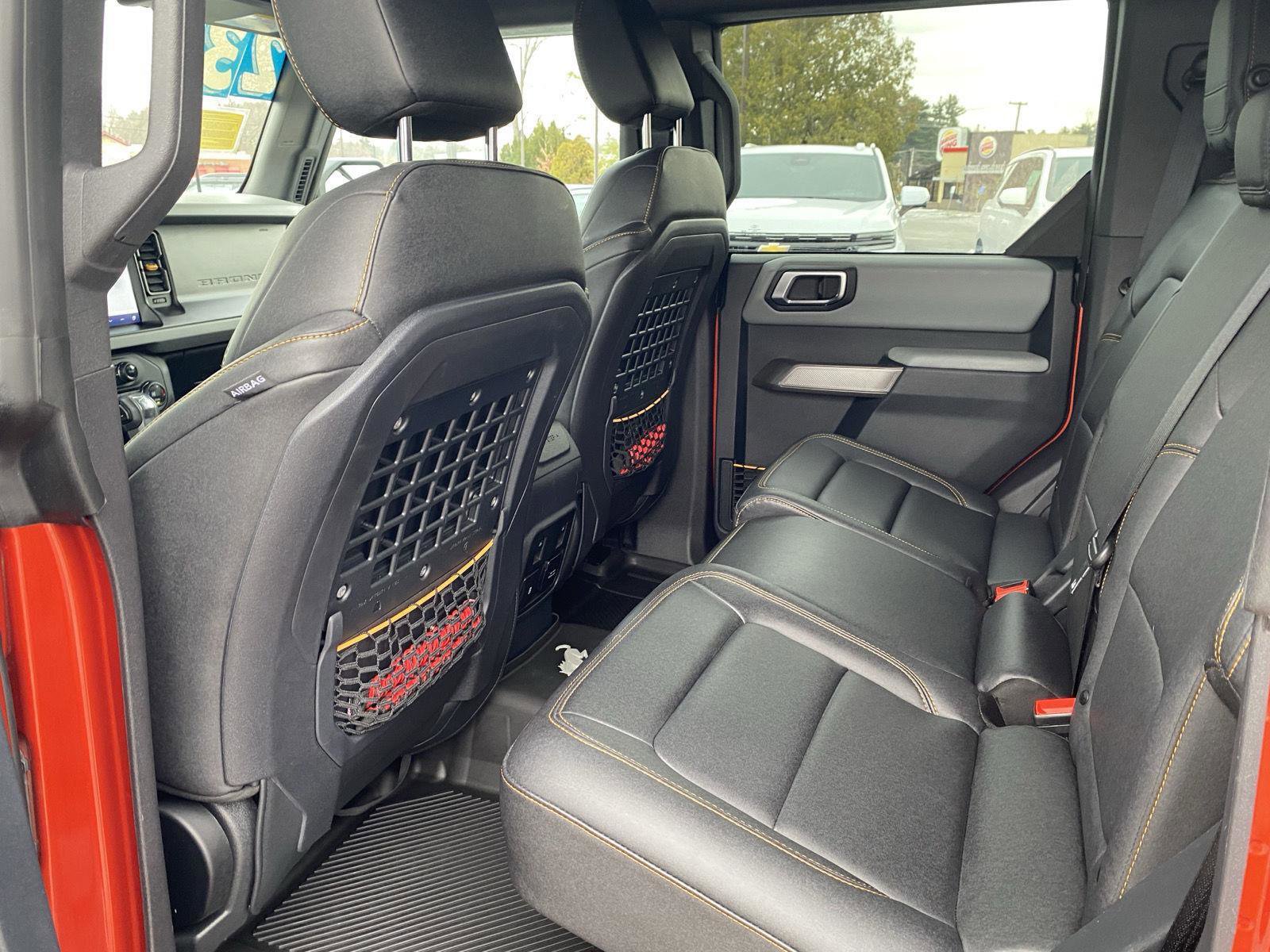 Used 2023 Ford Bronco Badlands image 13